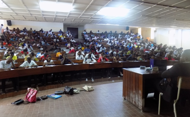 prof Augustin ngumbi : A l'auditoire